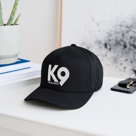 K9 TRAINER Perfect-Fit Cap „K9 TRAINER“ UNISEX edition - Schwarz