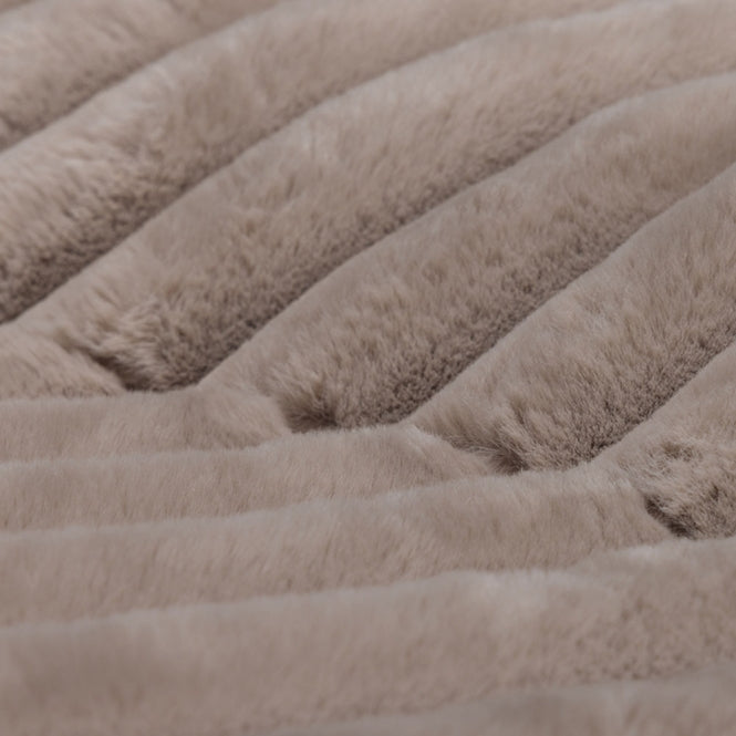 Karlie PREMIUM Hundebett "Reza rund" Beige oder Rosa designed by Lotte – stilvoller Liegekomfort für anspruchsvolle Hunde