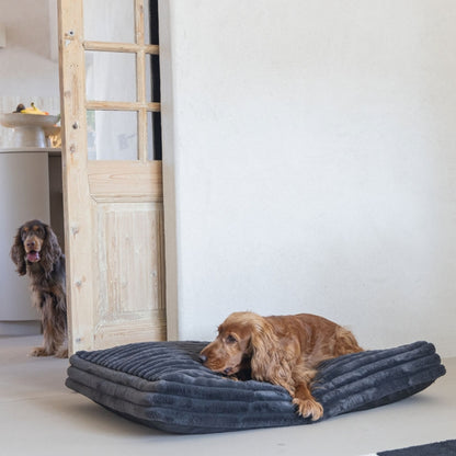 Karlie PREMIUM Hundekissen "Reza viereckig" in Rosa, Beige oder Anthrazit designed by Lotte – stilvoller Liegekomfort für anspruchsvolle Hunde